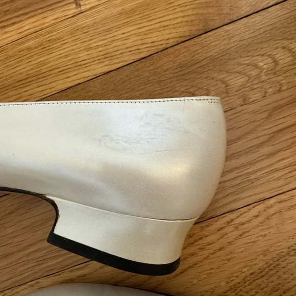 Ferragamo Women White Pumps size 9.5 - Picture 5 of 12